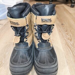 Totes Kids' Black and Brown Snow Boots